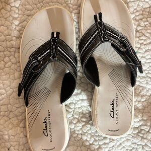 Cloudsteppers by Clarks Black and White Sandals Minimalist Comfort
